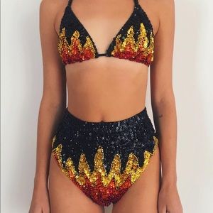 Easy tiger “too hot to handle” flame set